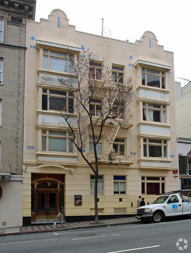 Building Photo - Pierre Crest Apartments