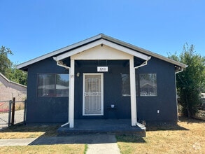 Building Photo - 3210 24th Ave