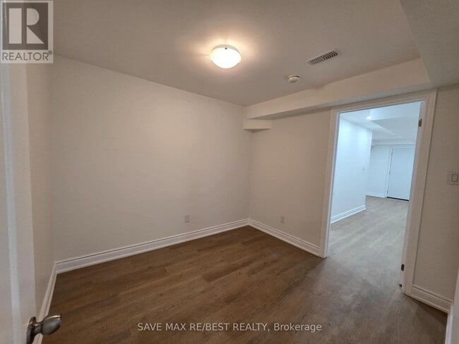 Building Photo - 55 Bushwood Trl