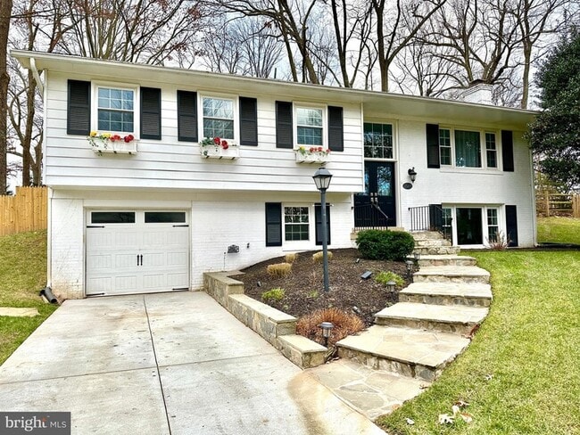 Photo - 2529 W Meredith Dr House