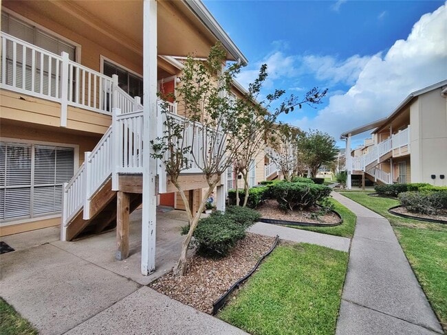 Foto del edificio - 3506 Cove View Blvd
