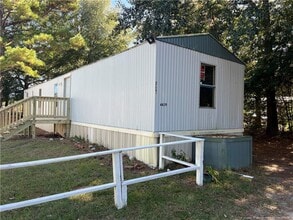 Building Photo - 4439 Betsy Ross Dr