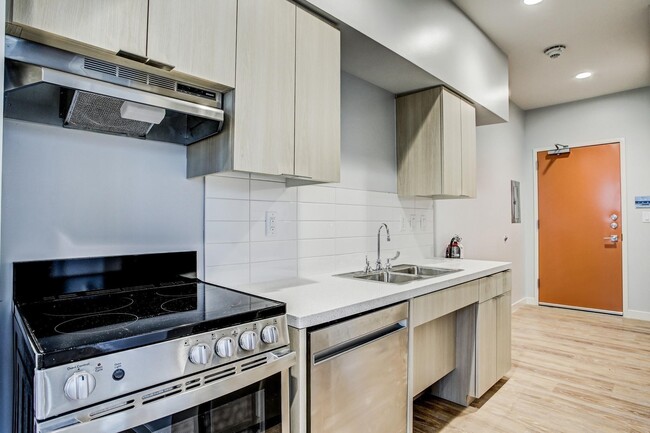 Foto del edificio - 3113 St Charles St