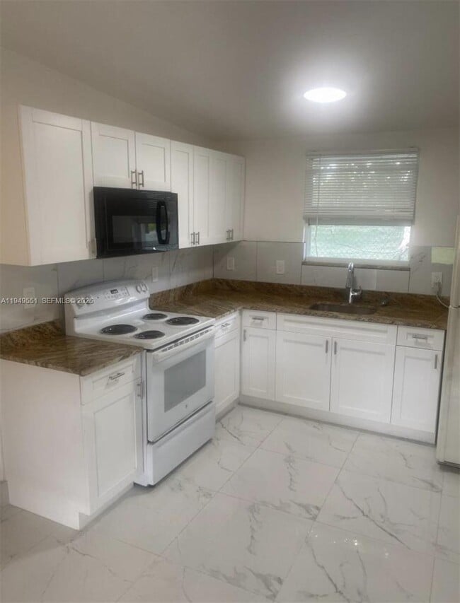 Foto del edificio - 6045 Buchanan St