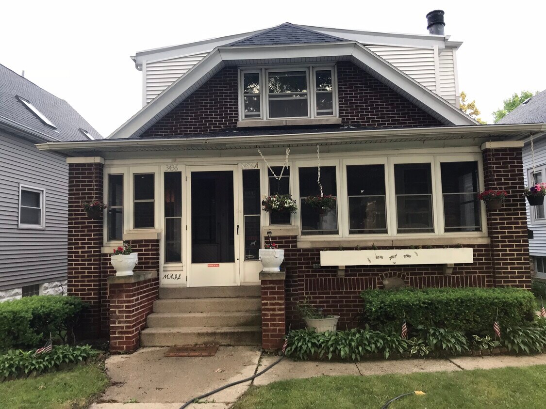 3436 S 8th St, Milwaukee, WI 53215 Townhome Rentals in Milwaukee WI