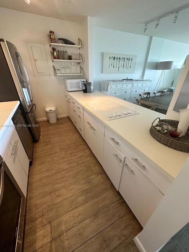 Foto del edificio - 155 Ocean Ln Dr