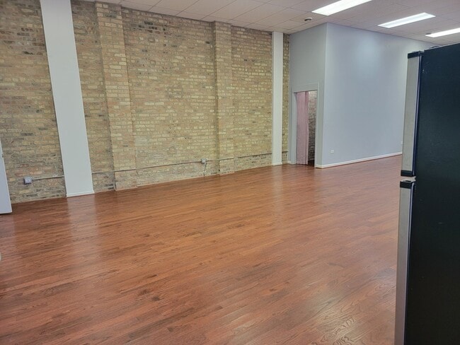 Building Photo - 1341 N Washtenaw Ave