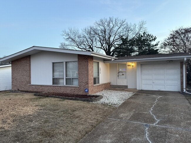 Foto del edificio - 1475 Hollywood Ln