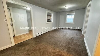 Building Photo - 206 Maine Ave