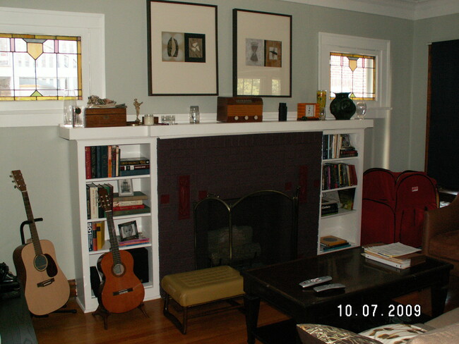 Building Photo - 332 S Ridgeland Ave