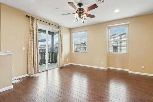 Foto del edificio - 5807 Via Lugano