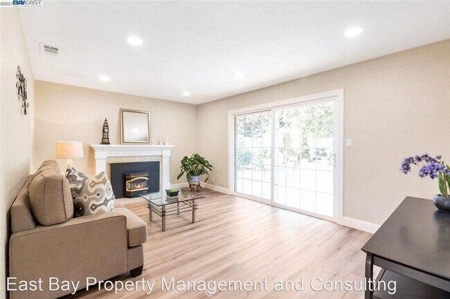 Foto del edificio - 3 br, 2 bath House - 7561 Ashford Way