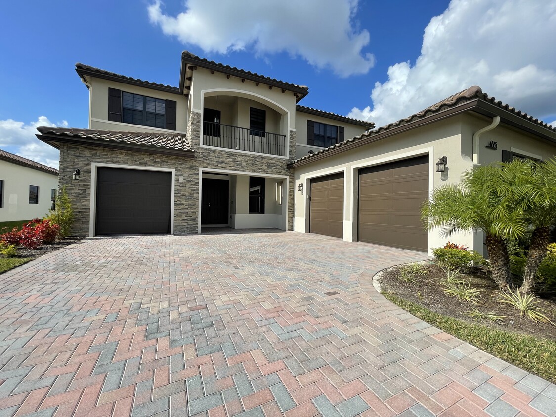 Foto principal - 4885 Corrado Ave