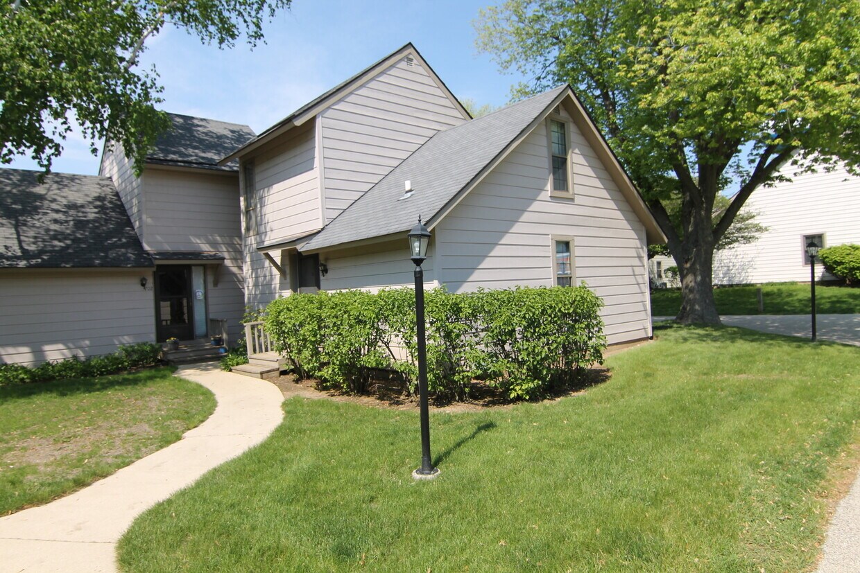 Foto principal - 700 Colby Ct