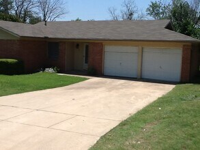 Building Photo - 416 Pecan Dr