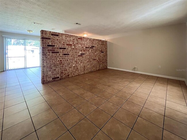 Foto del edificio - 536 NW 34th St