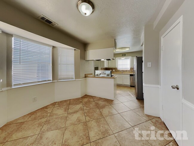 Foto del edificio - 22731 River Birch Dr