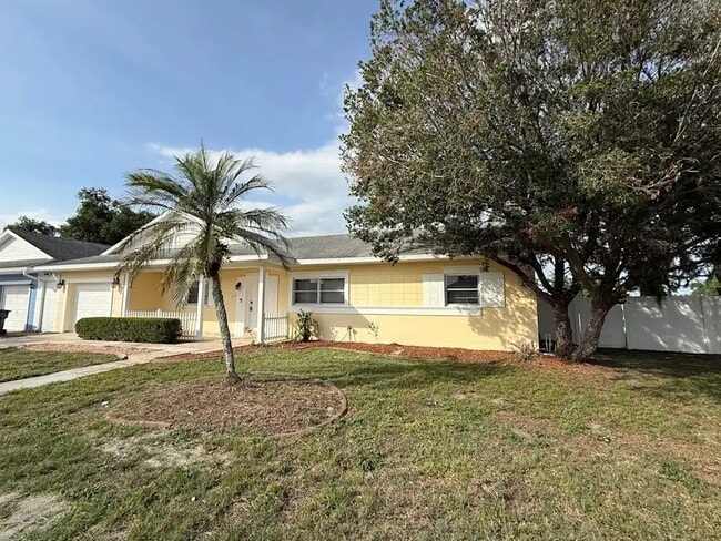 Building Photo - 3253 Little Sound Dr
