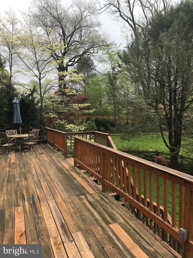 Foto del edificio - 8701 Brierly Ct