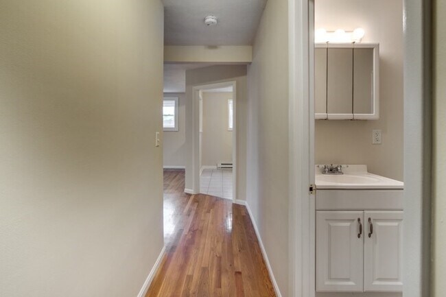 Foto del edificio - 204 Neponset Valley Pkwy