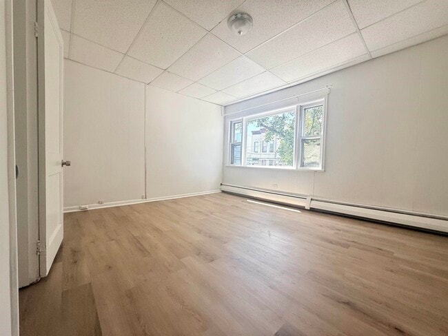 Building Photo - 92 Laidlaw Ave