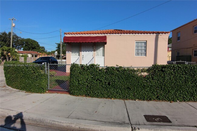 Foto del edificio - 2001 SW 17th Ave