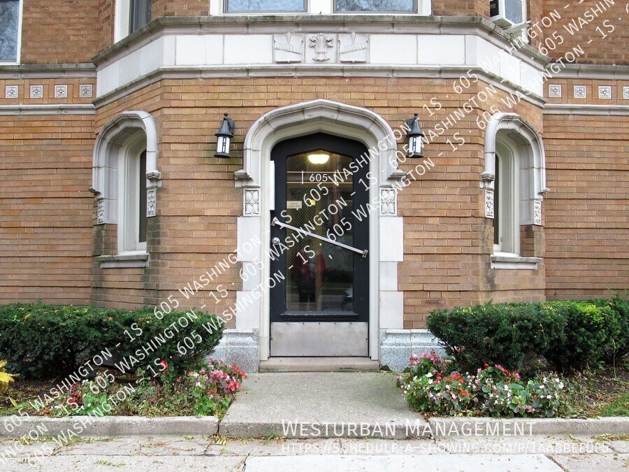 Primary Photo - Central Oak Park Condo