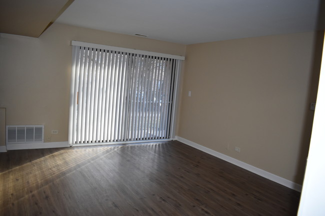 Building Photo - 1456 E Ports O Call Dr