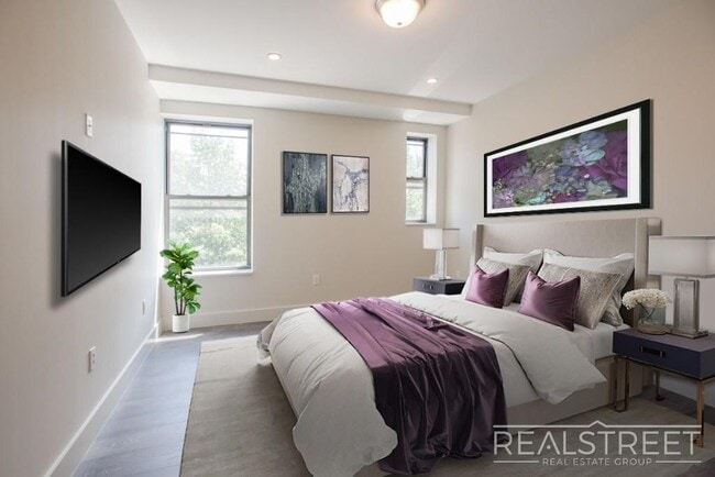 Building Photo - Modern 3 BED in Prime Crown Heights