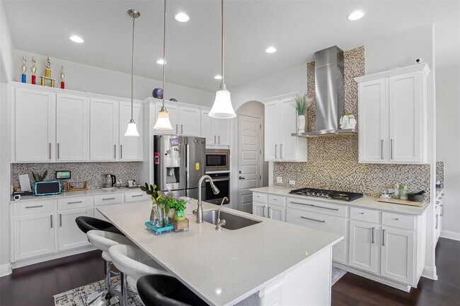 Building Photo - 4651 Katherine Dr