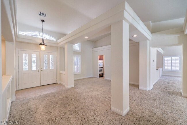 Building Photo - 6299 Pale Pavilion Ave