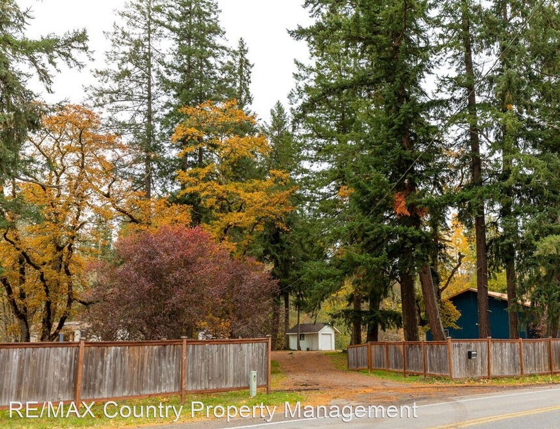 Primary Photo - 3 br, 2 bath House - 15807 Bald Hill Rd SE