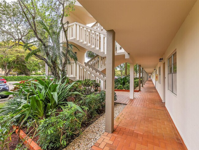 Foto del edificio - 3405 Bimini Ln