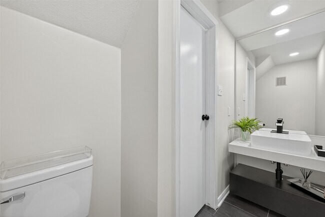 Foto del edificio - 7447 Cambridge St