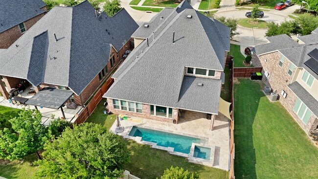 Foto del edificio - 28211 Hidden Brook Ln