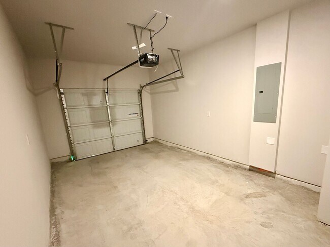Foto del edificio - Luxury Townhome in Adairsville