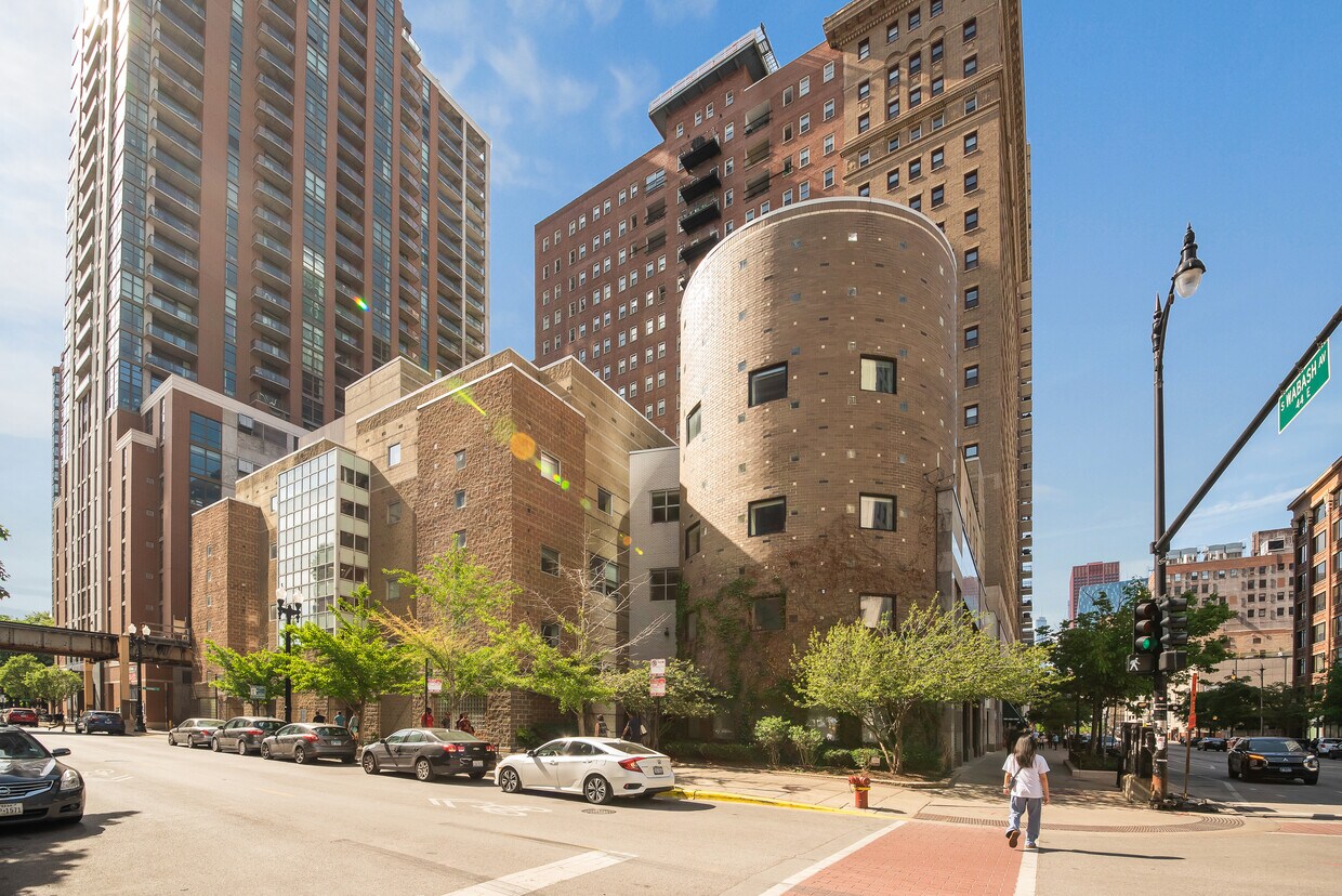 40 E 9th St Unit 715, Chicago, IL 60605 Condo for Rent in Chicago, IL