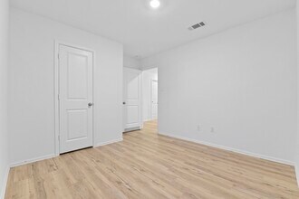 Building Photo - 22156 Juniper Crossing Dr