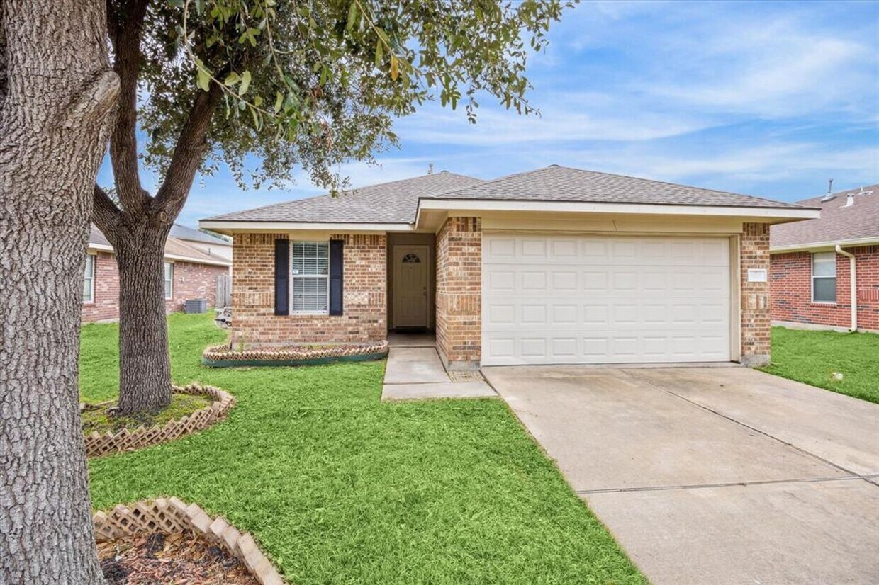 Foto principal - Charming 3-Bed, 2-Bath Home in Katy!