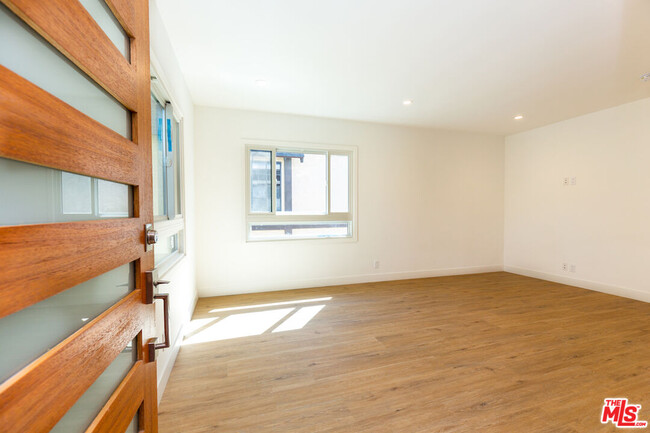 Building Photo - 1328 19th St