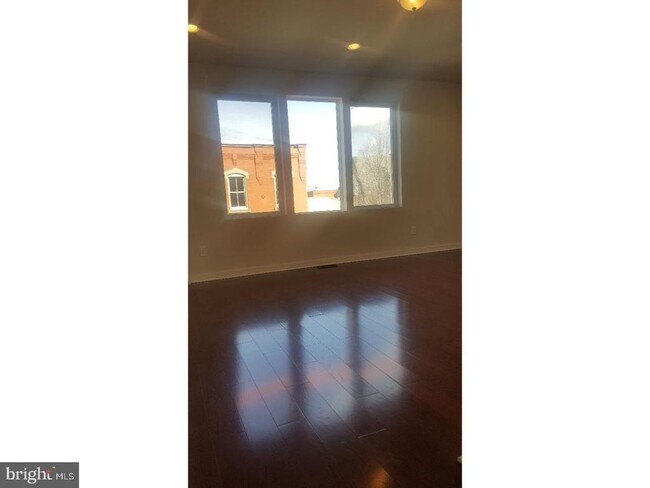 Foto del edificio - 1014 Mt Vernon St