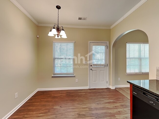 Foto del edificio - 144 Tyre Dr