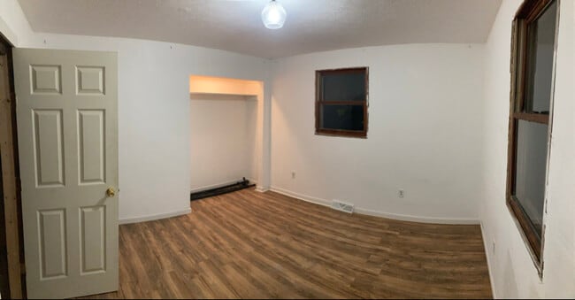 Building Photo - 2085 Cedar St