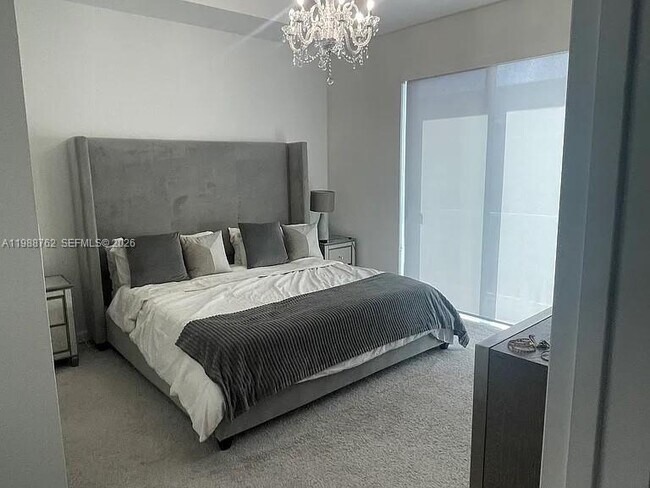 Foto del edificio - 728 SE 14th Ct