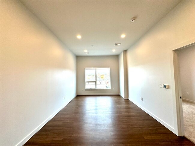 Foto del edificio - 45 E Central St