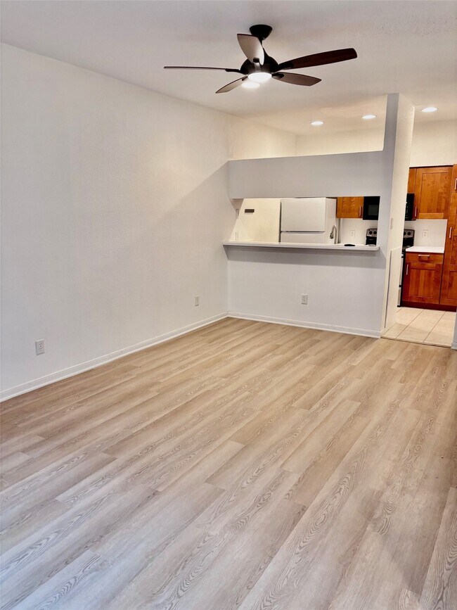 Foto del edificio - 8055 Cambridge St