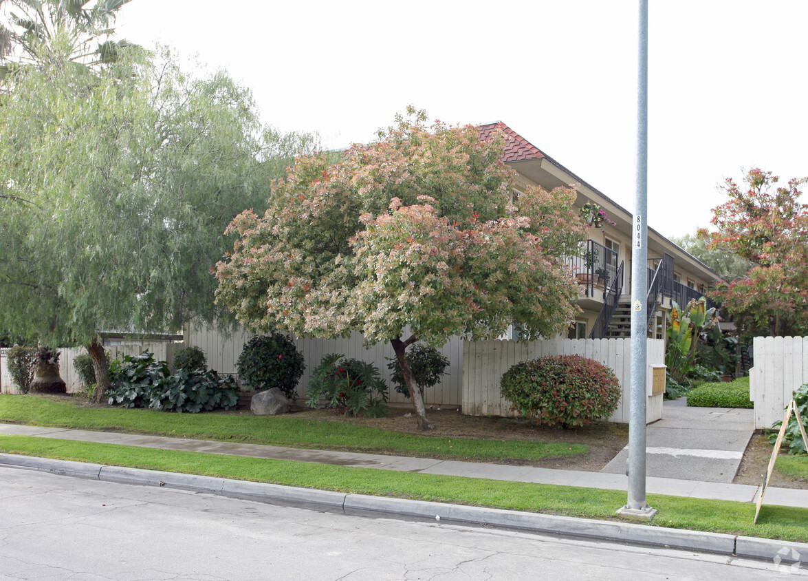 Foto del edificio - Lamara Apartments