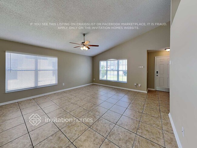 Foto del edificio - 2800 Falcon Crest Pl