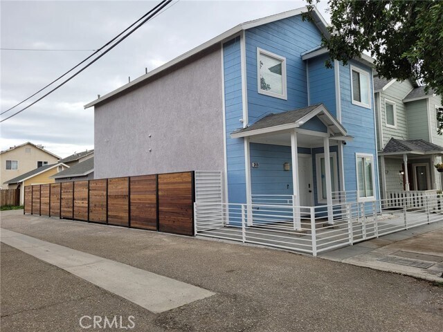 Building Photo - 340 N 10th St