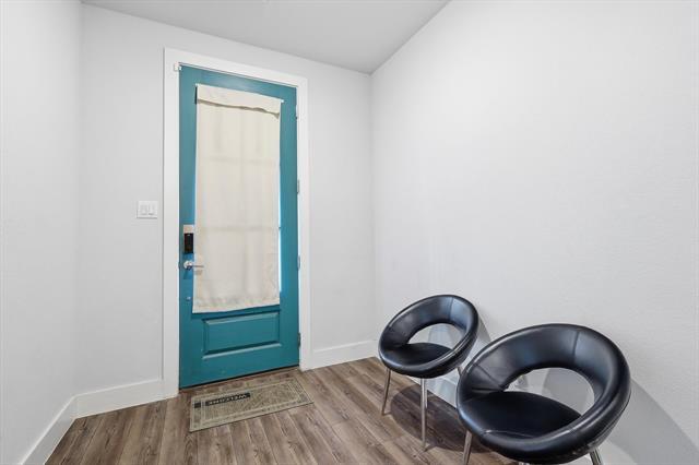 Foto del edificio - 8132 Bromley Dr